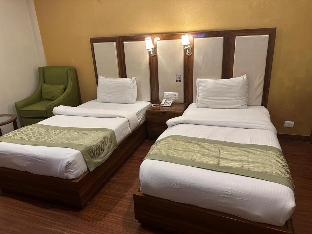 Airport Hotel Ramhan Palace Mahipalpur Neu-Delhi Exterior foto