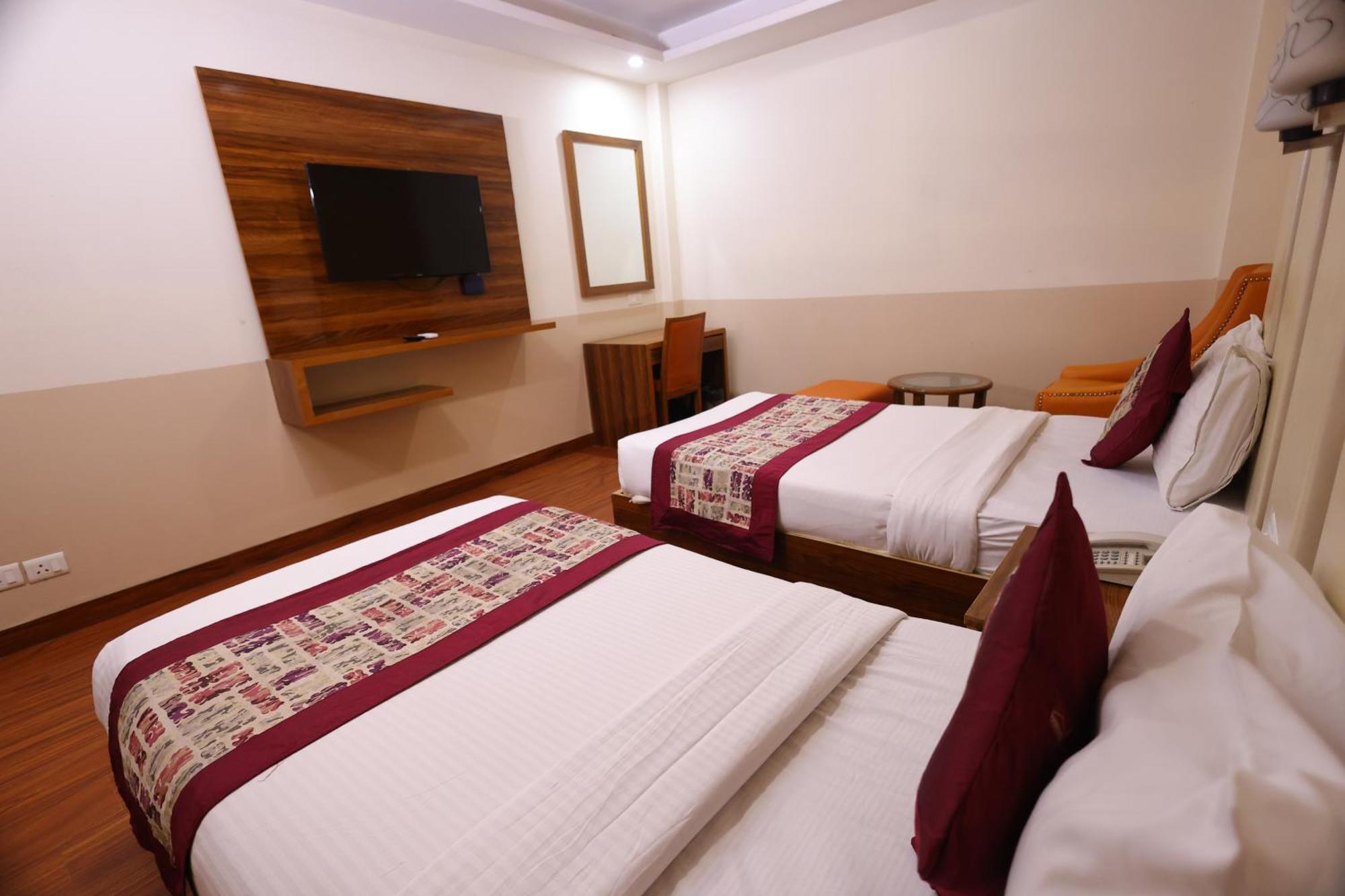 Airport Hotel Ramhan Palace Mahipalpur Neu-Delhi Exterior foto