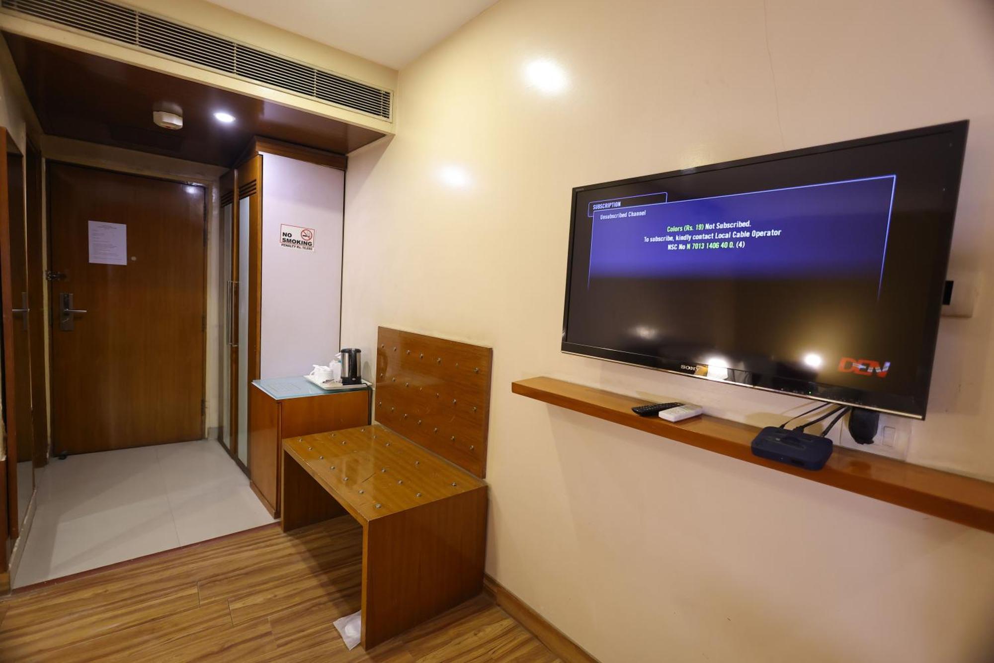 Airport Hotel Ramhan Palace Mahipalpur Neu-Delhi Exterior foto