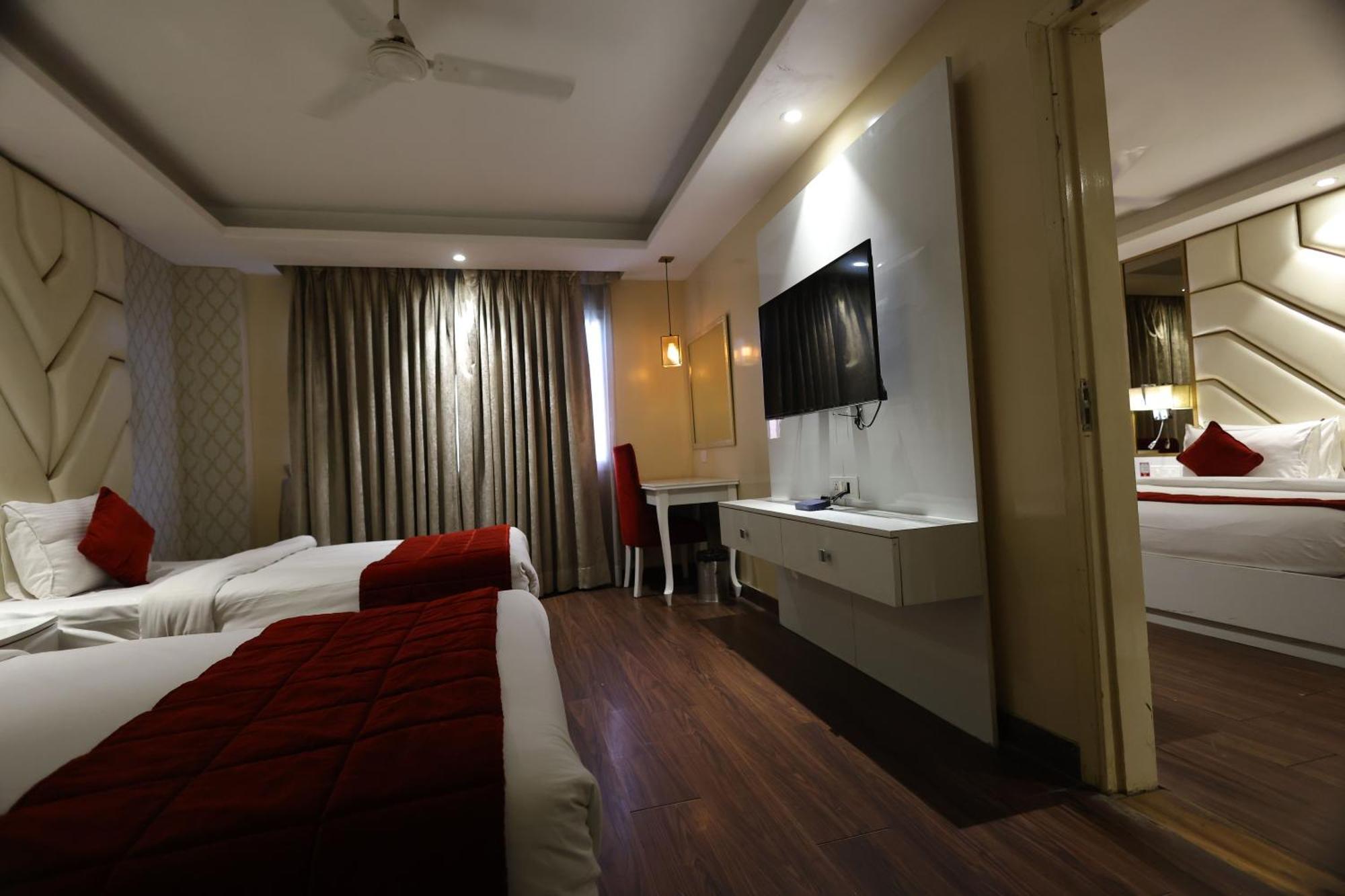 Airport Hotel Ramhan Palace Mahipalpur Neu-Delhi Exterior foto