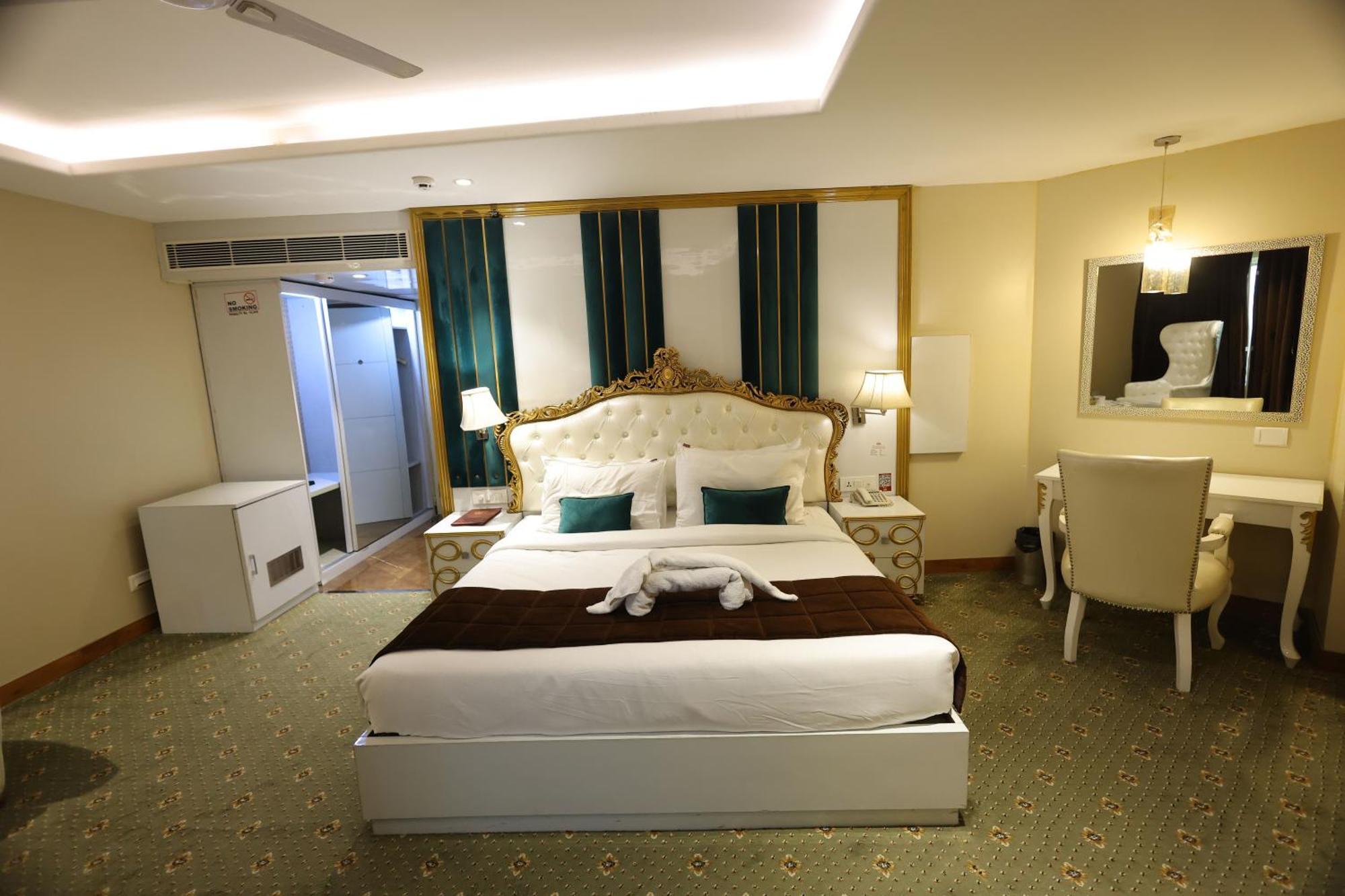 Airport Hotel Ramhan Palace Mahipalpur Neu-Delhi Exterior foto