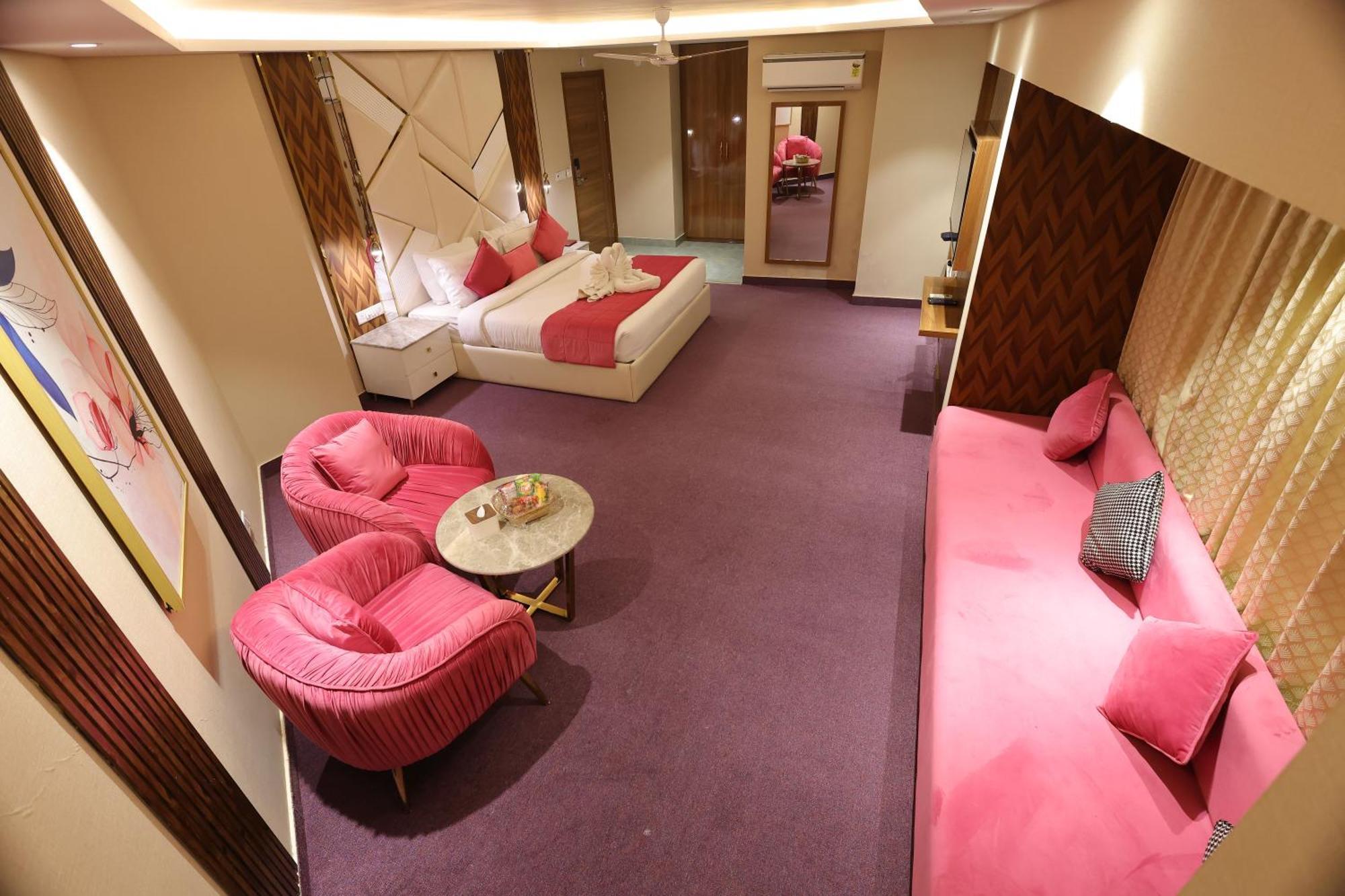 Airport Hotel Ramhan Palace Mahipalpur Neu-Delhi Exterior foto