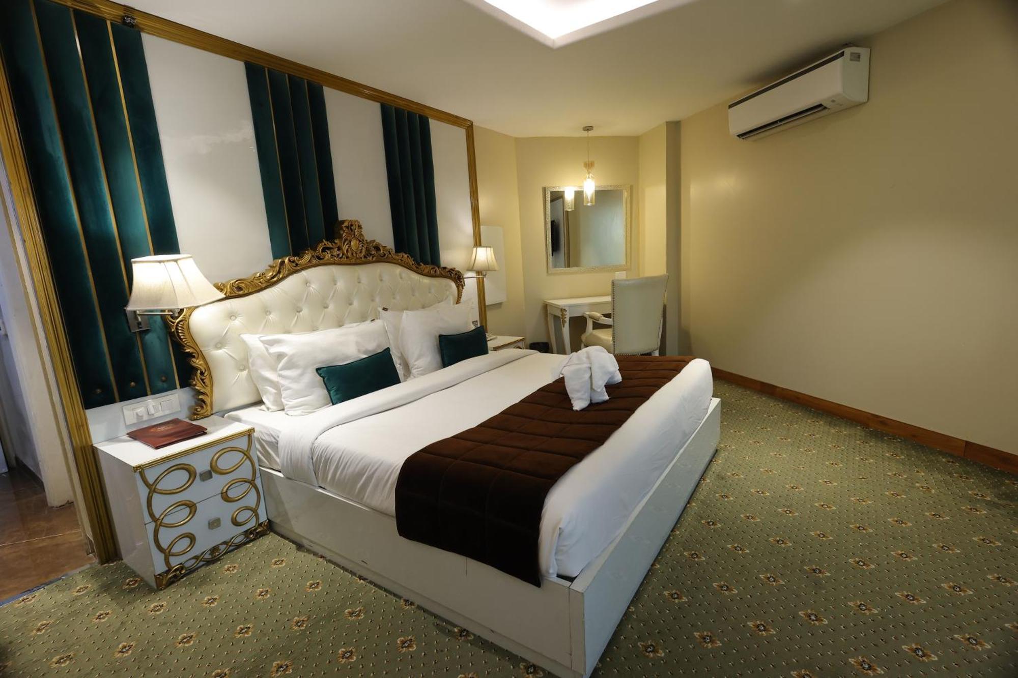 Airport Hotel Ramhan Palace Mahipalpur Neu-Delhi Exterior foto