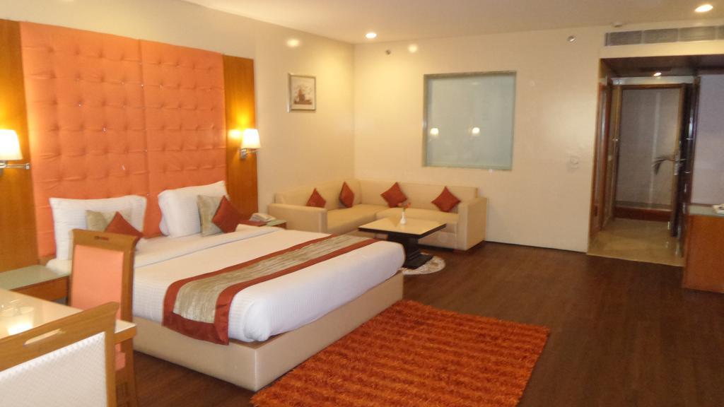 Airport Hotel Ramhan Palace Mahipalpur Neu-Delhi Exterior foto
