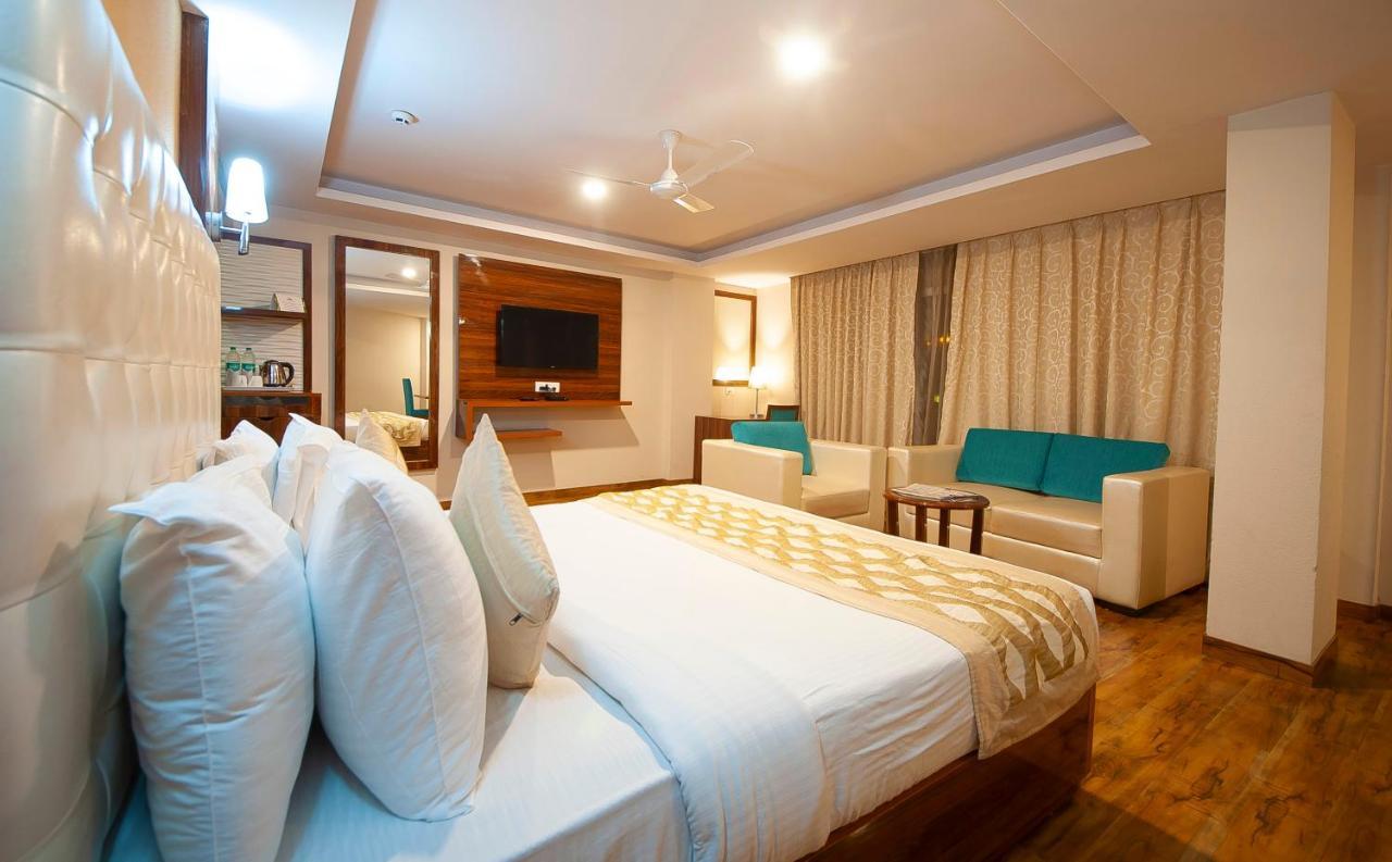 Airport Hotel Ramhan Palace Mahipalpur Neu-Delhi Exterior foto